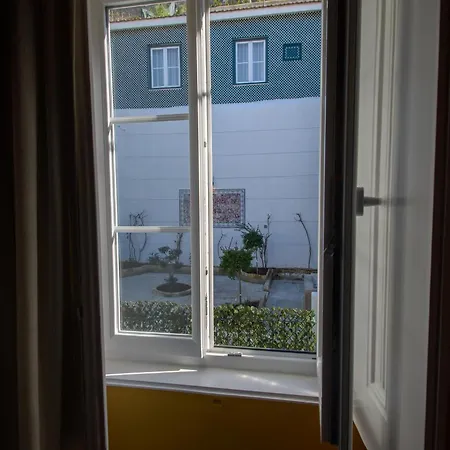 The Rooftop Bed & Breakfast 4*