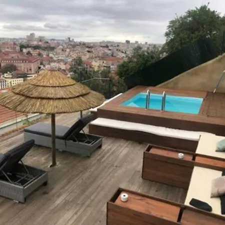 The Rooftop Bed and breakfast 4*
